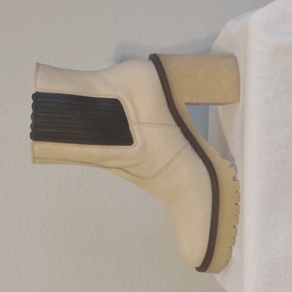 Free People James Chelsea Boot in White Leather. Size 39. Excellent Condition. - Picture 13 of 15